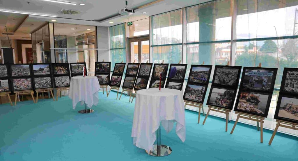 KOTO’nun “Deprem ve Hazırlık” gerçeğini hatırlatan sergisi yeniden açıldı