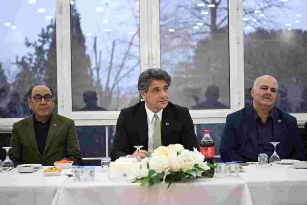 Kartepe Belediye Meclisi İftar Sofrasında Bir Araya Geldi