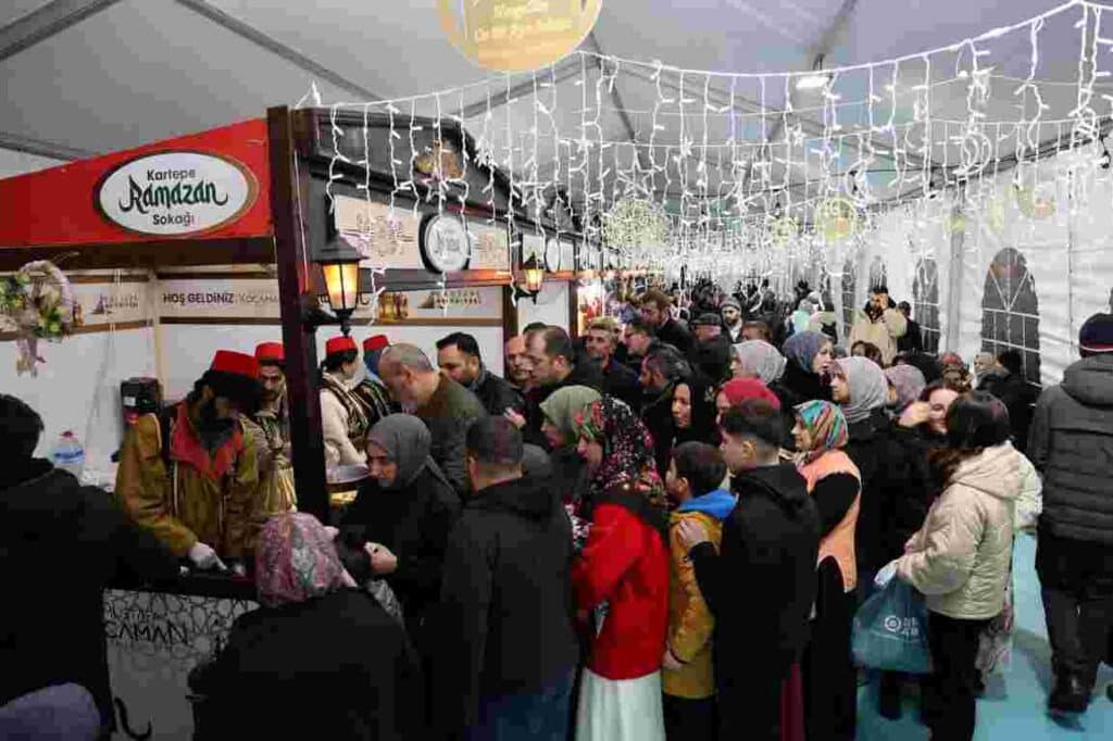 Kartepe’de Ramazan Kent Meydanındaki Etkinliklerle Şenleniyor
