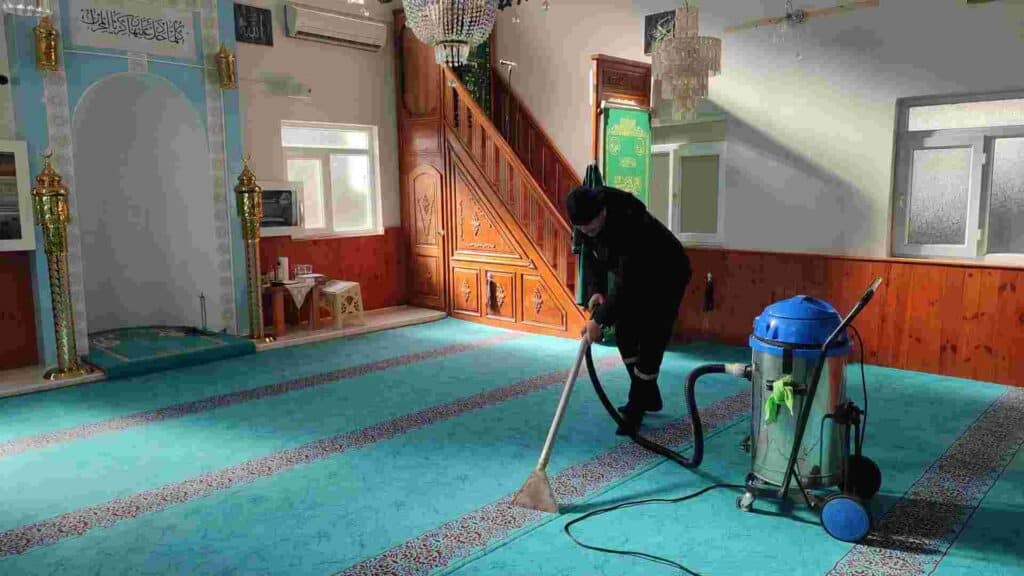 Kandıra Belediyesi Ramazanla Birlikte Camilerde Temizlik Seferberliği Başlattı