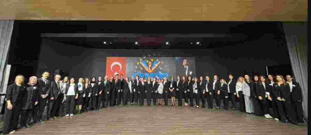 Özel Körfezim Eğitim Kurumları’ndan Vatan ve Bayrak Temalı Anlamlı Program