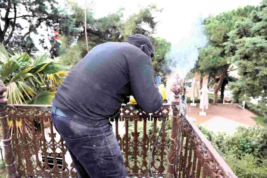 Tarihi İzmit Saat Kulesi gerçek kimliğini buluyor