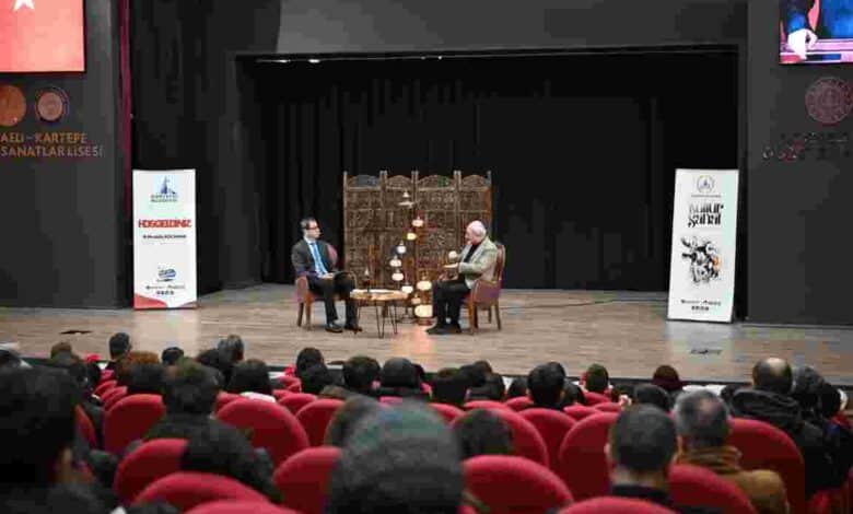 Usta Kalem Nurullah Genç, Kartepe’de Gönüllere Dokundu