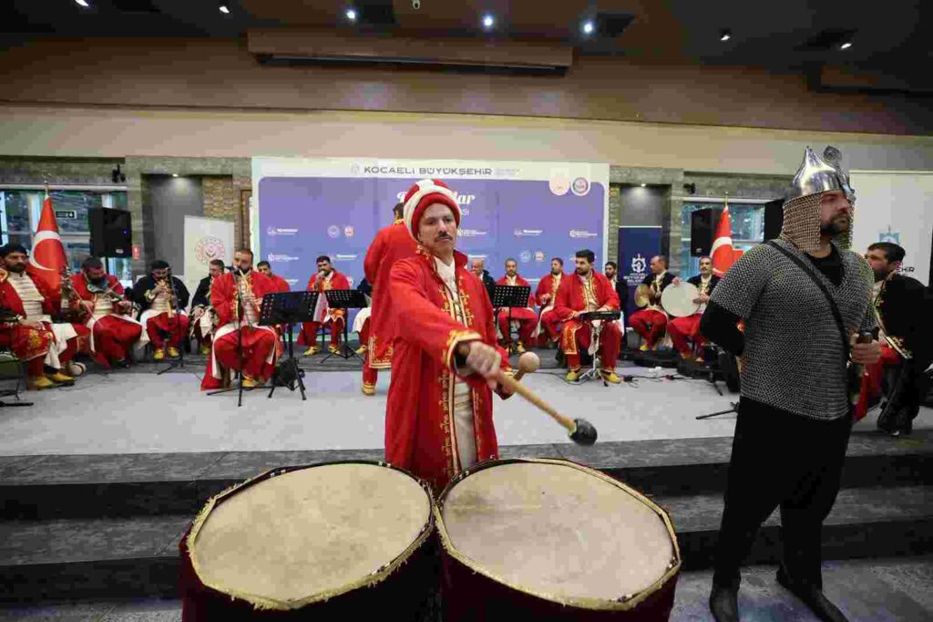 Başkan Büyükakın, Roman iftarına katıldı