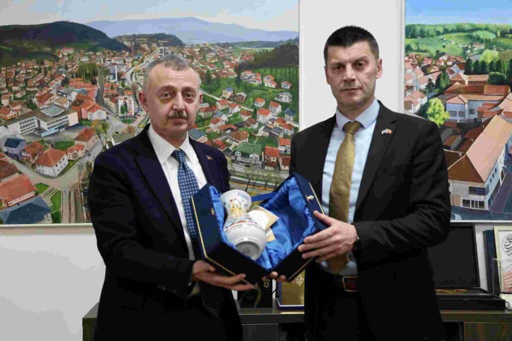 Başkan Büyükakın da soydaşlarla iftar açtı