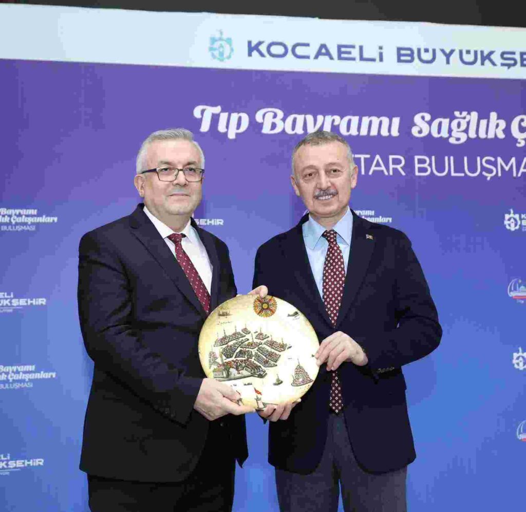 Başkan Büyükakın’dan sağlıkçılara teşekkür