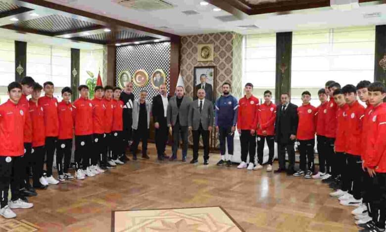 Başkan Söğüt Körfez GB U14 takımını uğurladı