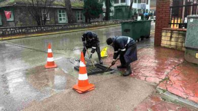 Kent genelinde mazgal ve menfezler temizleniyor