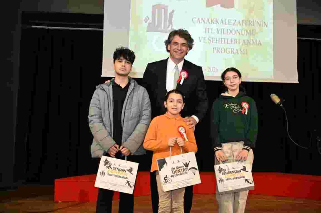 Çanakkale Ruhu Kartepe’de Sahneye Taşındı