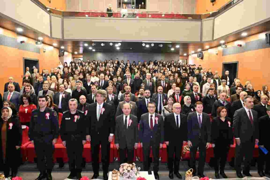 Çanakkale Ruhu Kartepe’de Sahneye Taşındı