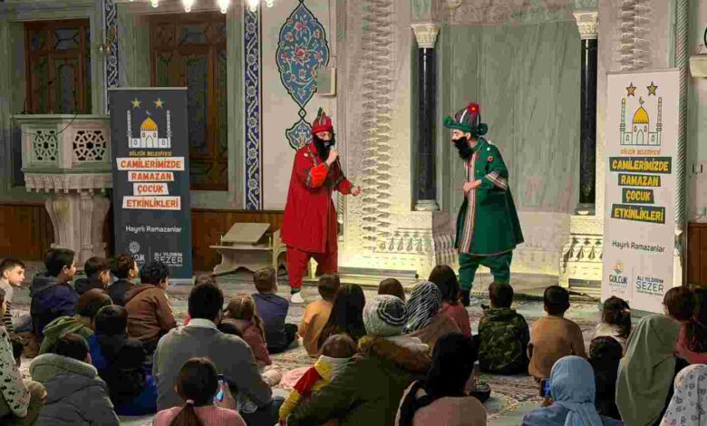 Çocuklar Ramazan Ayının Önemini Karagöz ve Hacivat ile Öğreniyor