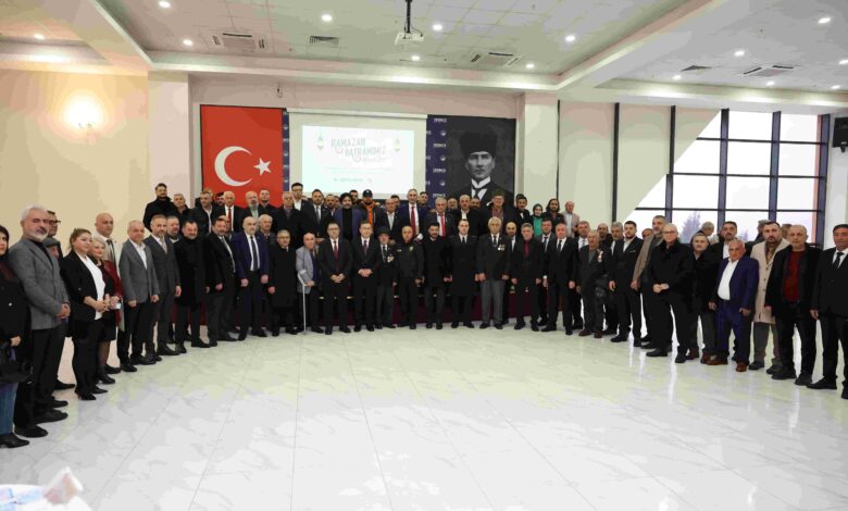 Derince’de Bayramlaşma Coşkusu