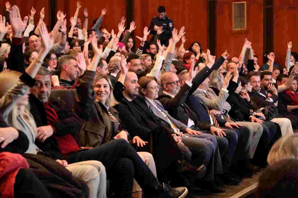 Dünya Tiyatro Günü'ne "Karar" damgası