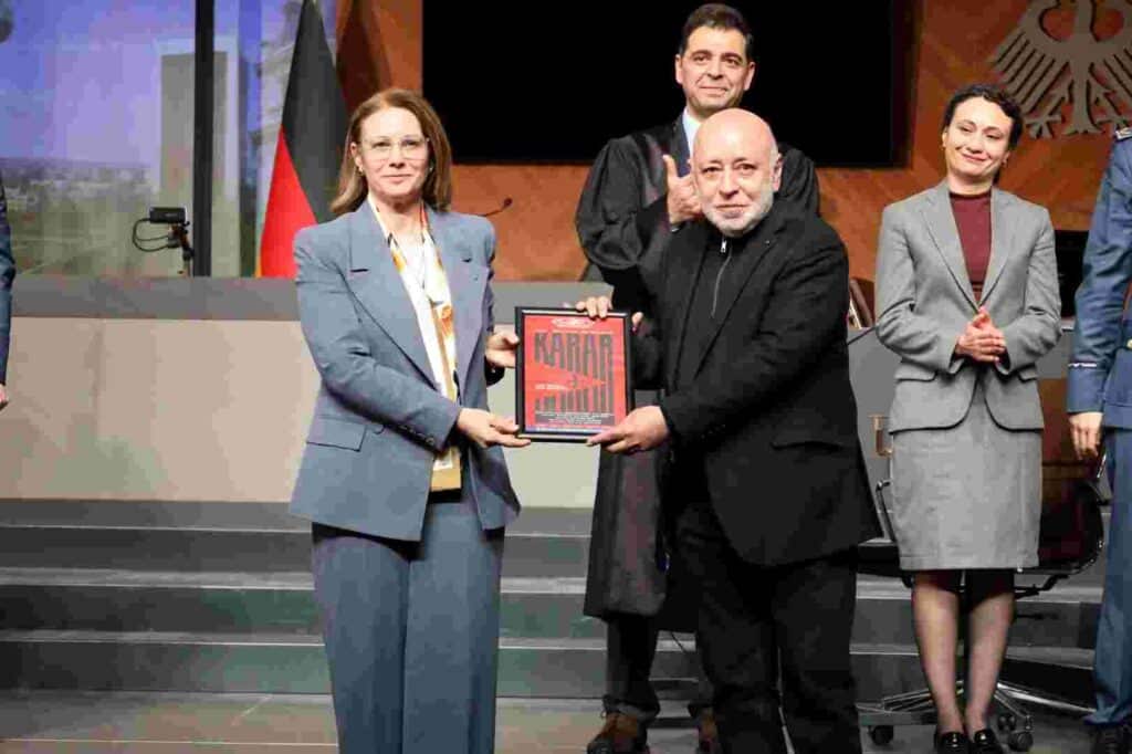 Dünya Tiyatro Günü'ne "Karar" damgası