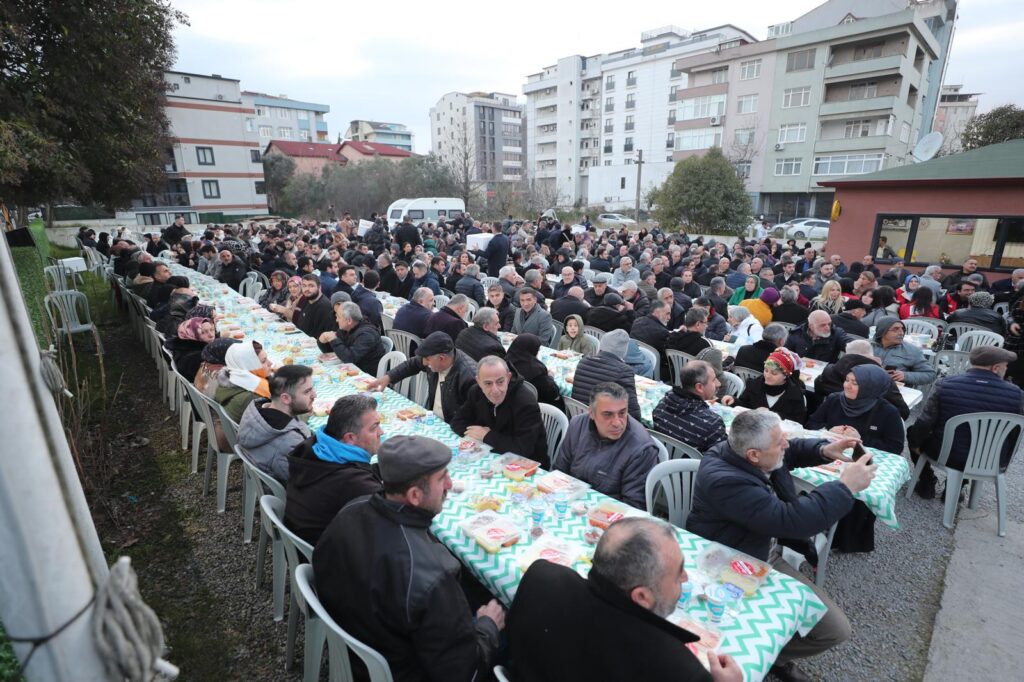 Fatma Başkan Gebzeli vatandaşlarla iftar sofrasında buluştu