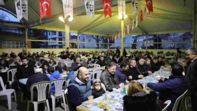 Fatma Başkan Yenişehir’de kurulan iftar sofrasında vatandaşlarla buluştu