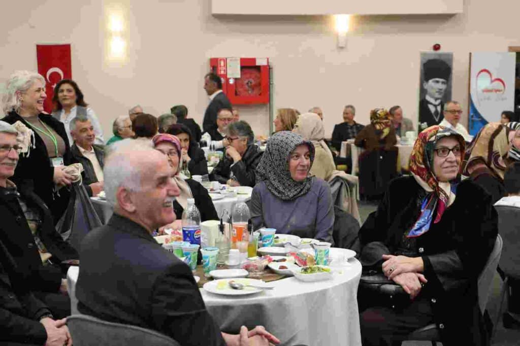 Fatma Başkan muhtarlarla birlik ve dayanışma sofrasında buluştu