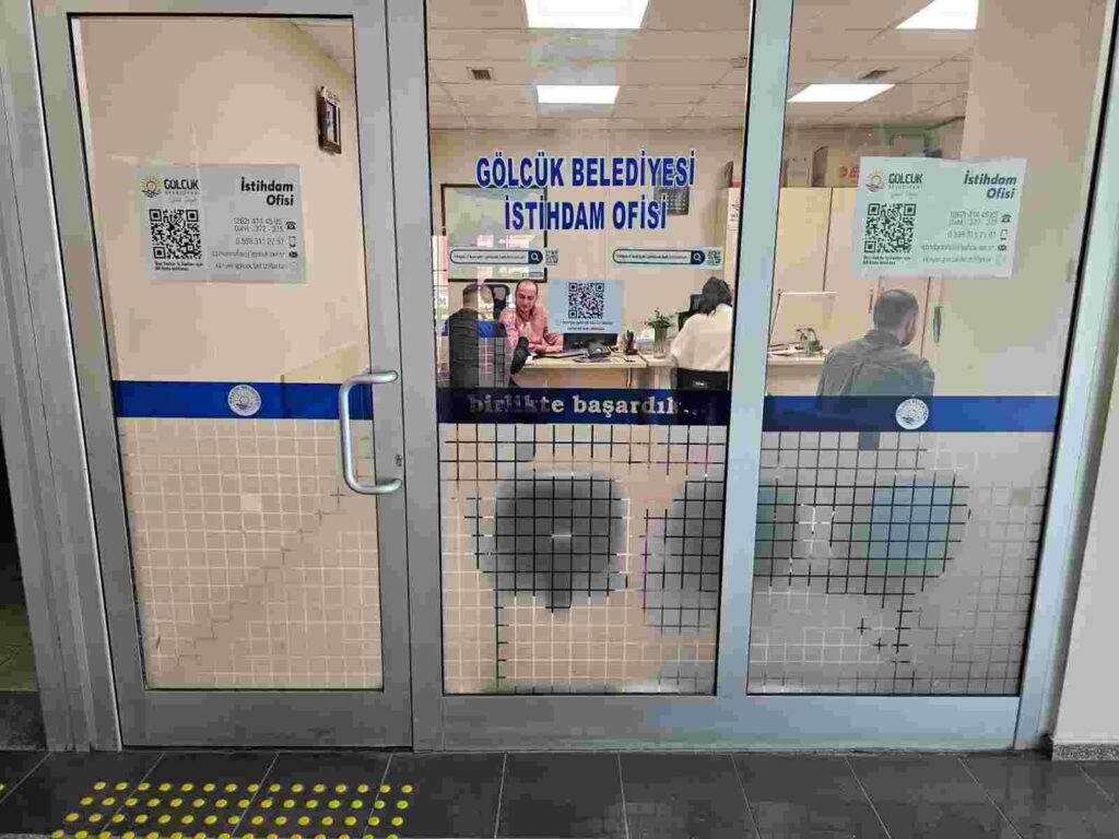Gölcük Belediyesi’nden İstihdama Kesintisiz Katkı