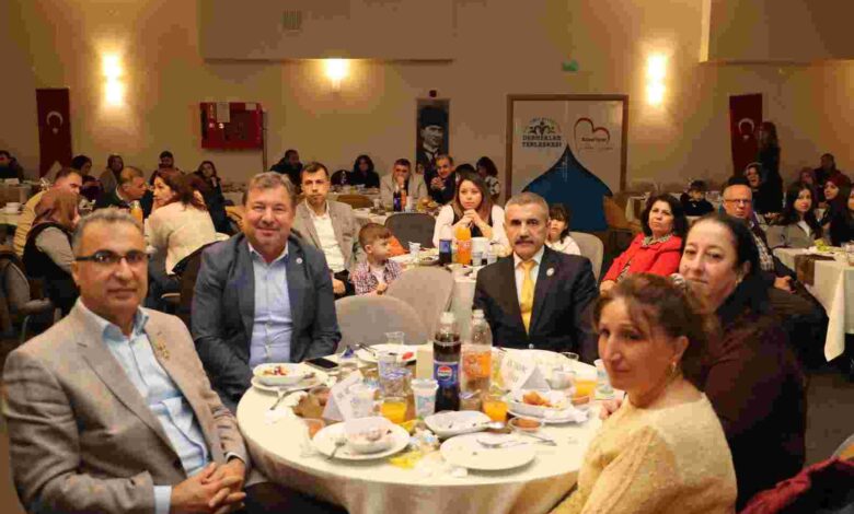İzmit Belediyesinden şehit aileleri ve gazilere vefa sofrası