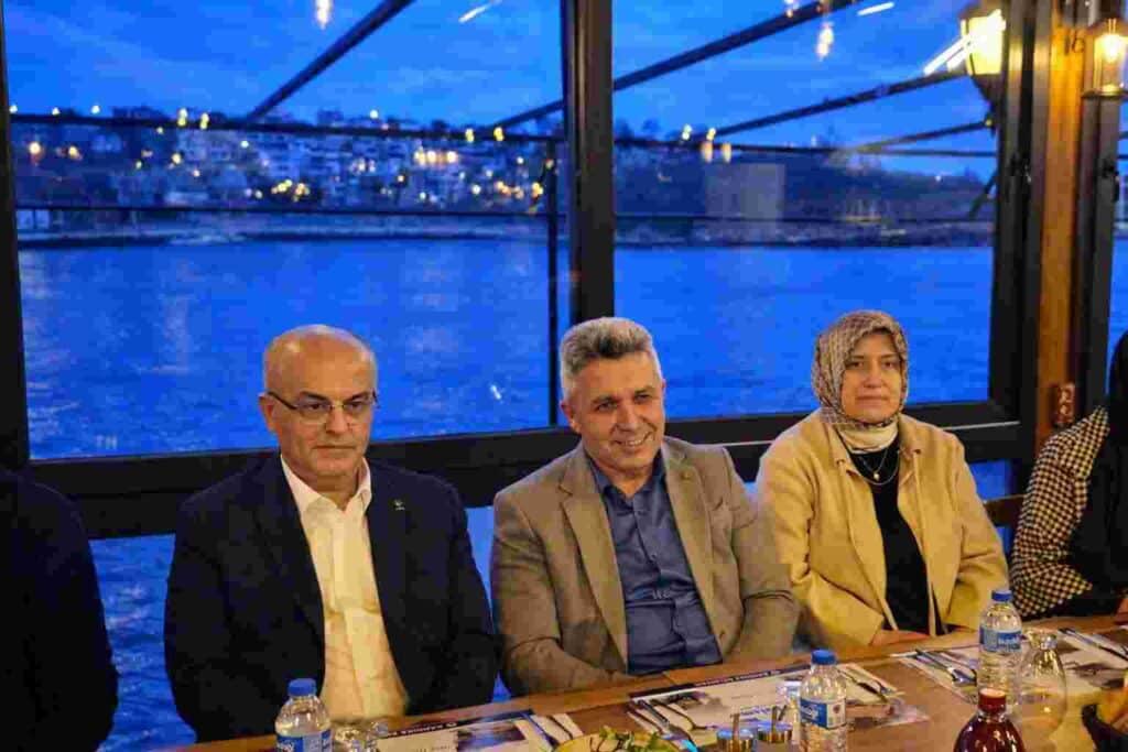 Kandıra Belediye Meclisi İftar Sofrası’nda Bir Araya Geldi.
