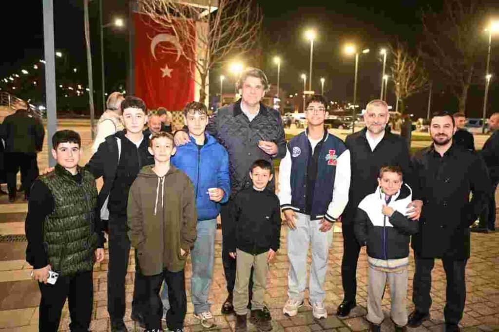 Kartepe Kent Meydanı’nda Ramazan Akşamı