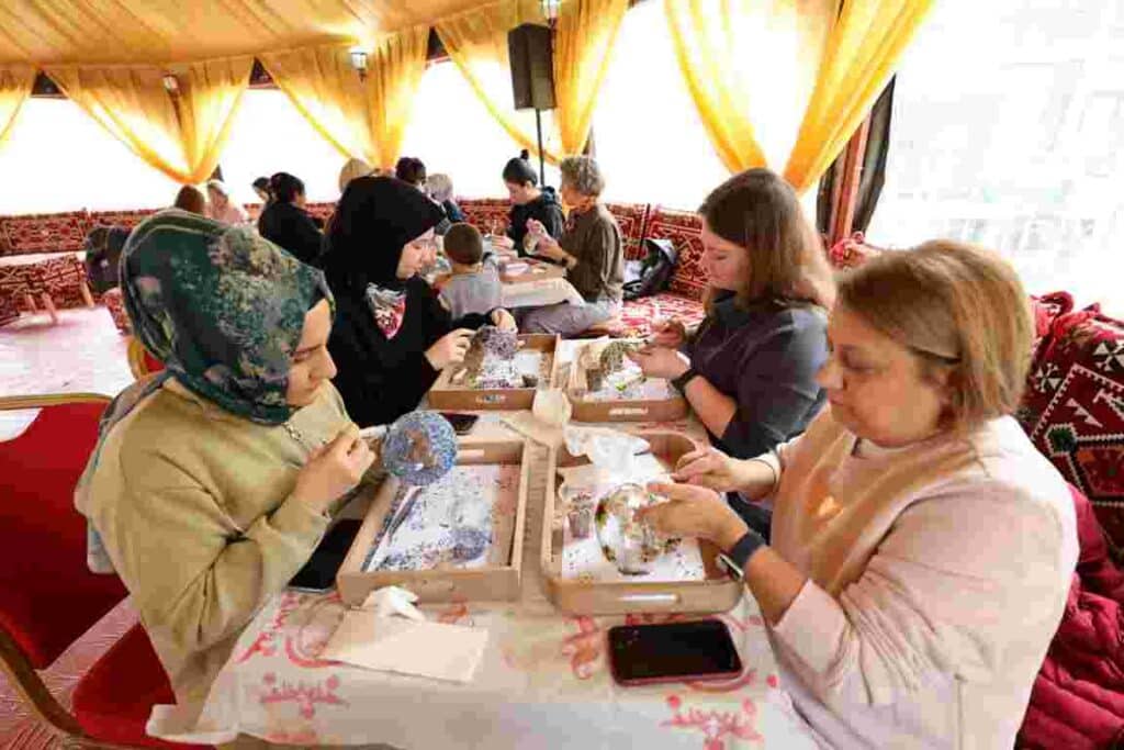 Kartepe Kent Meydanı’nda Sanat Rüzgarı