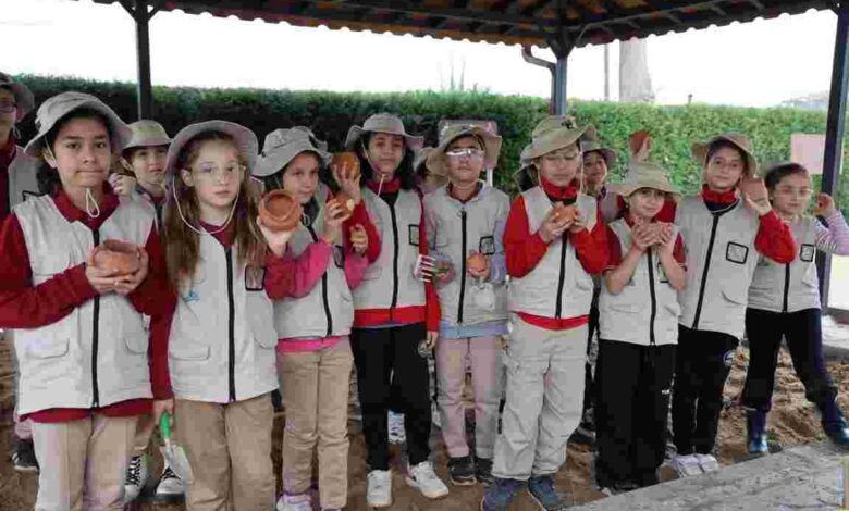 Kartepeli Miniklerden Tarihe Yolculuk