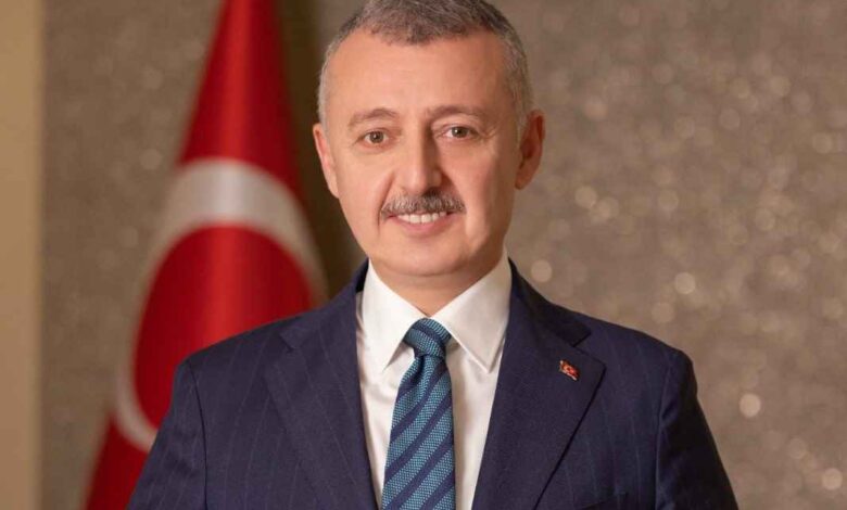 Kocaeli Büyükşehir Belediye Başkanı Tahir Büyükakın