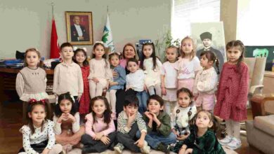 Miniklerden Fatma Başkan’a bayram sürprizi