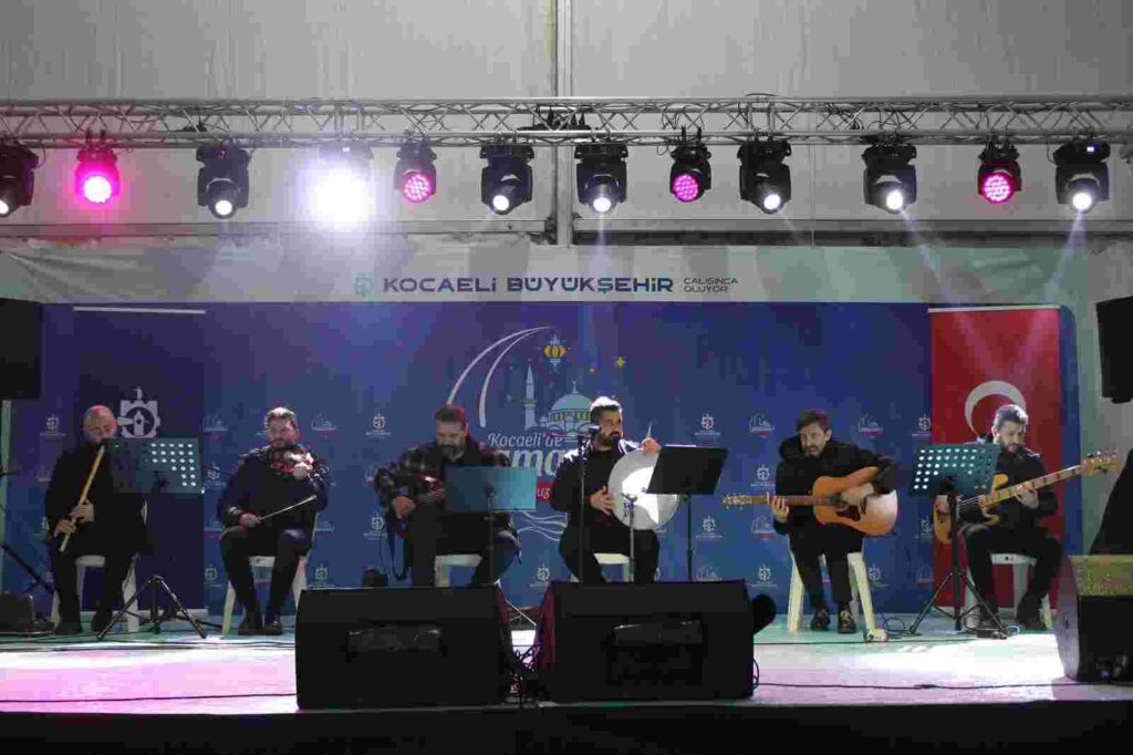 “Nerede o eski Ramazanlar” diyenler Gebze Kent Meydanı’na koştu