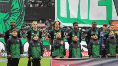 O çocuklar maçta yerlerini aldı