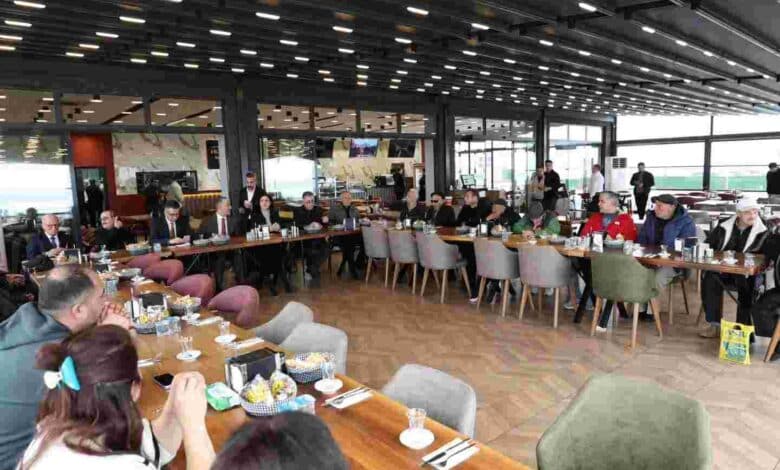 Büyüklerimiz bizim geçmişimiz, kültürümüz ve en kıymetli hazinemizdir