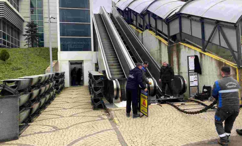 Yürüyen merdivenler saat gibi işliyor