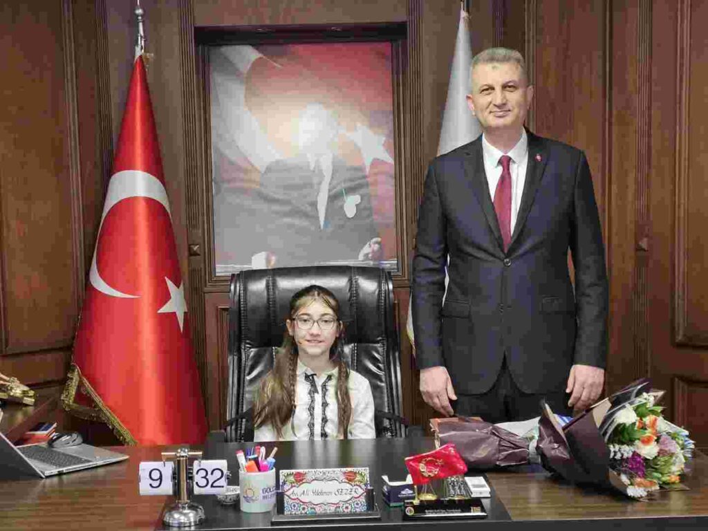 23 Nisan Ulusal Egemenlik ve Çocuk Bayramı Gölcük’te Törenle Kutlandı