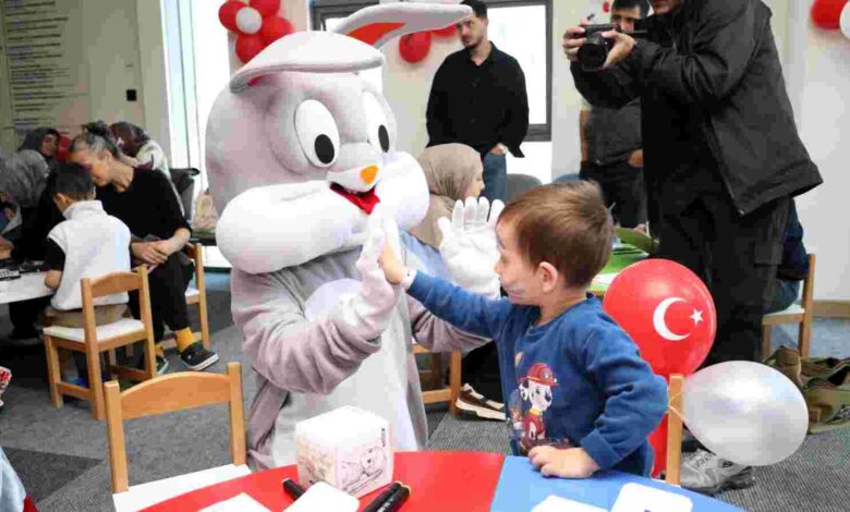 23 Nisan’ın neşesi Şehir Hastanesi’ne taşındı