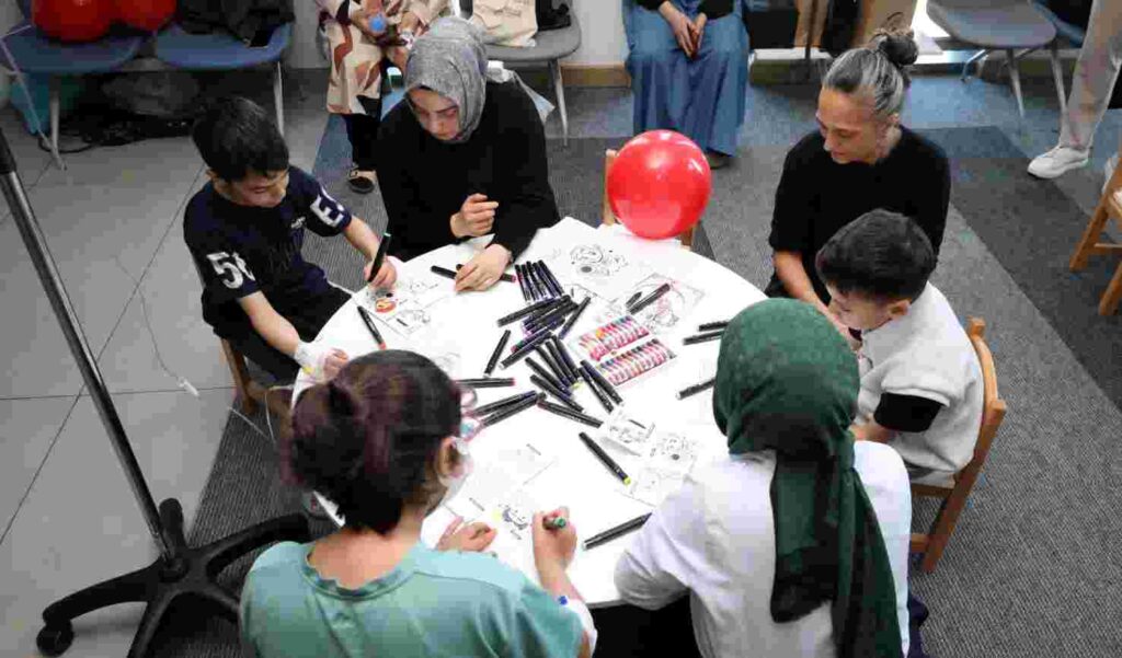 23 Nisan’ın neşesi Şehir Hastanesi’ne taşındı 