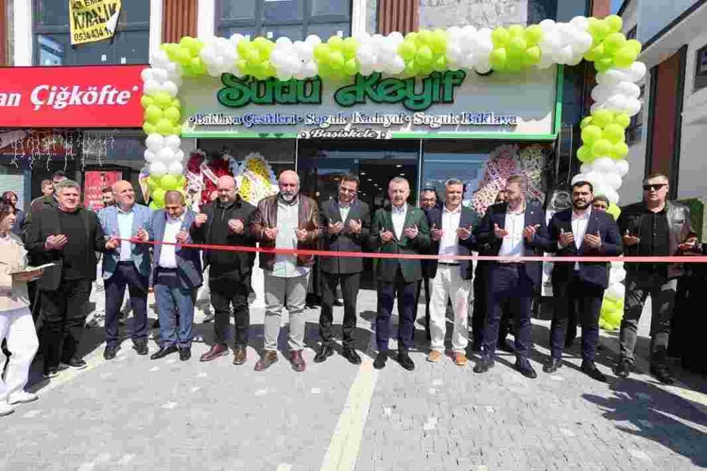 Başkan Büyükakın esnafları yalnız bırakmıyor