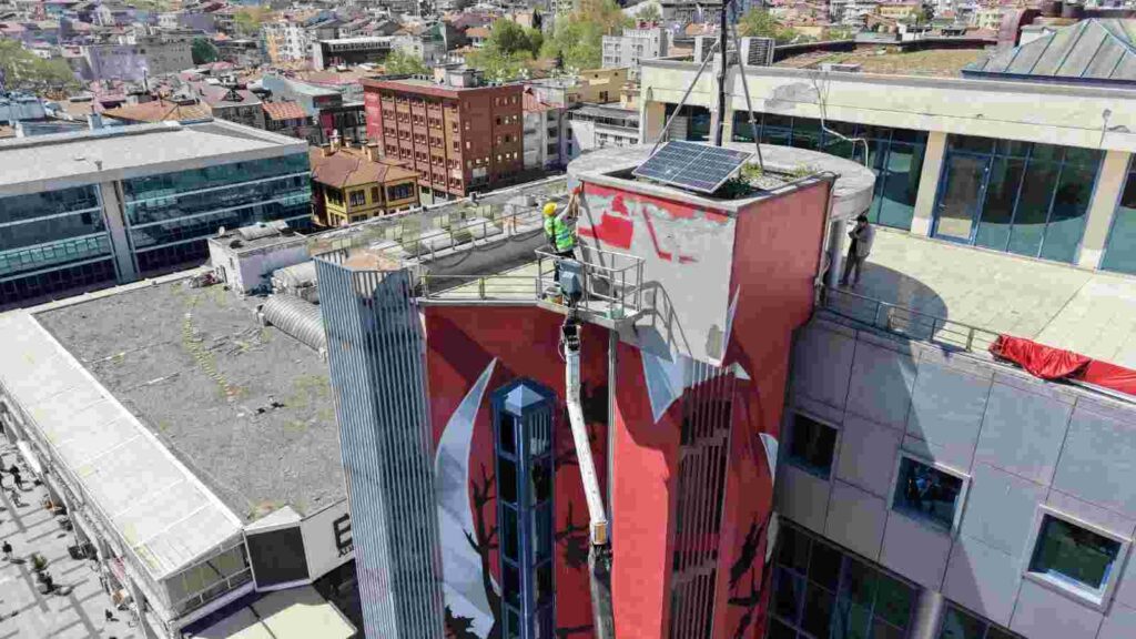 Belsa Plaza’daki 100. Yıl Graffitisi yenilendi