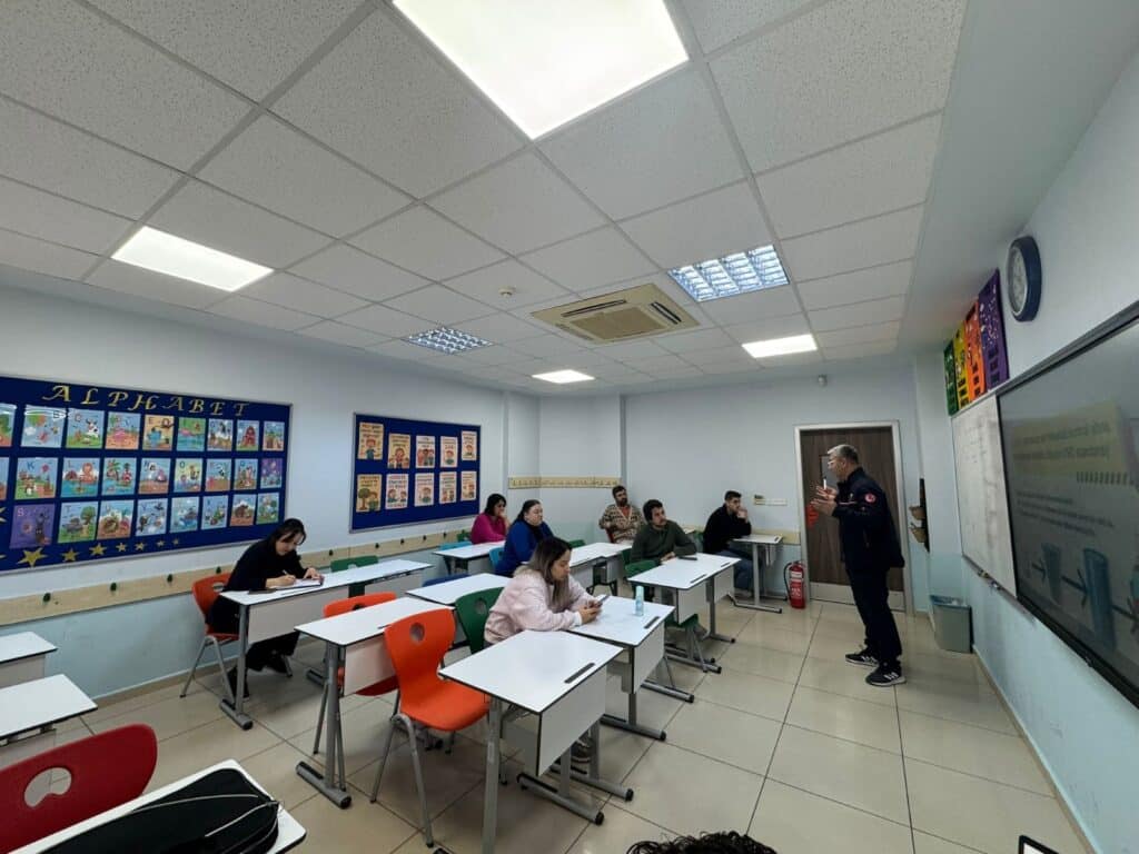 Bilgievleri personeli yangına karşı bilinçlendirildi