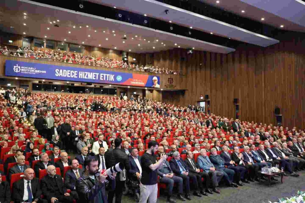  Büyükakın iki yıllık hizmetlerini anlattı