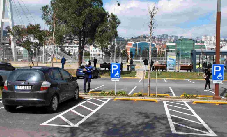 Büyükşehir Zabıtası’ndan çift taraflı parka müdahale