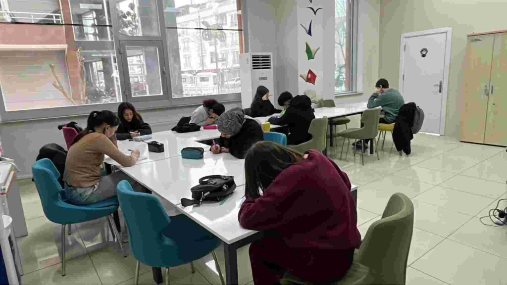 Çınar Akademi Mahalle Etütleriyle eğitimi güçlendiriyor