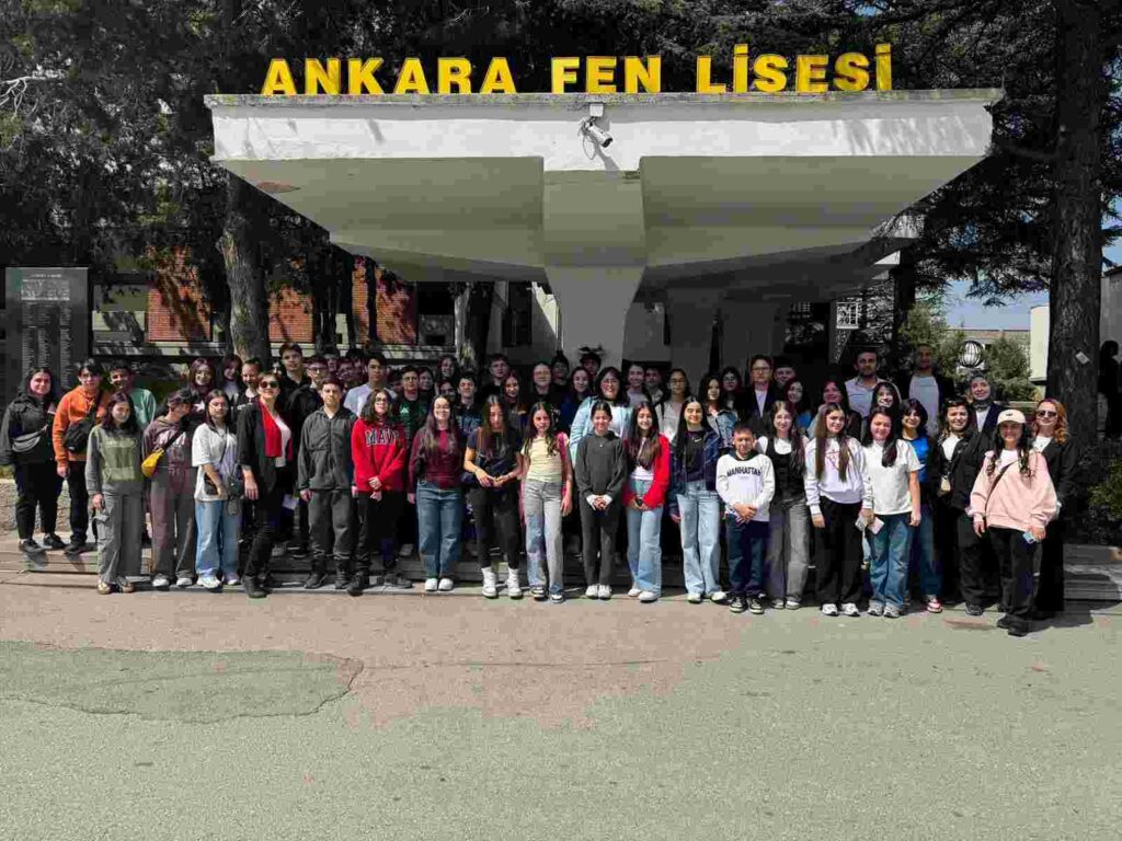 Çınar Akademi öğrencileri Ankara’da motivasyon depoladı