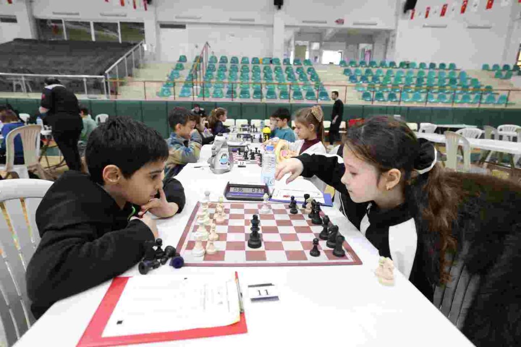 Derince’de Satranç Şöleni 