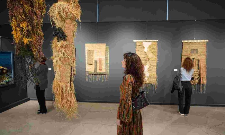 “Doku Renk ve İzler”, ilmek ilmek bu sergide