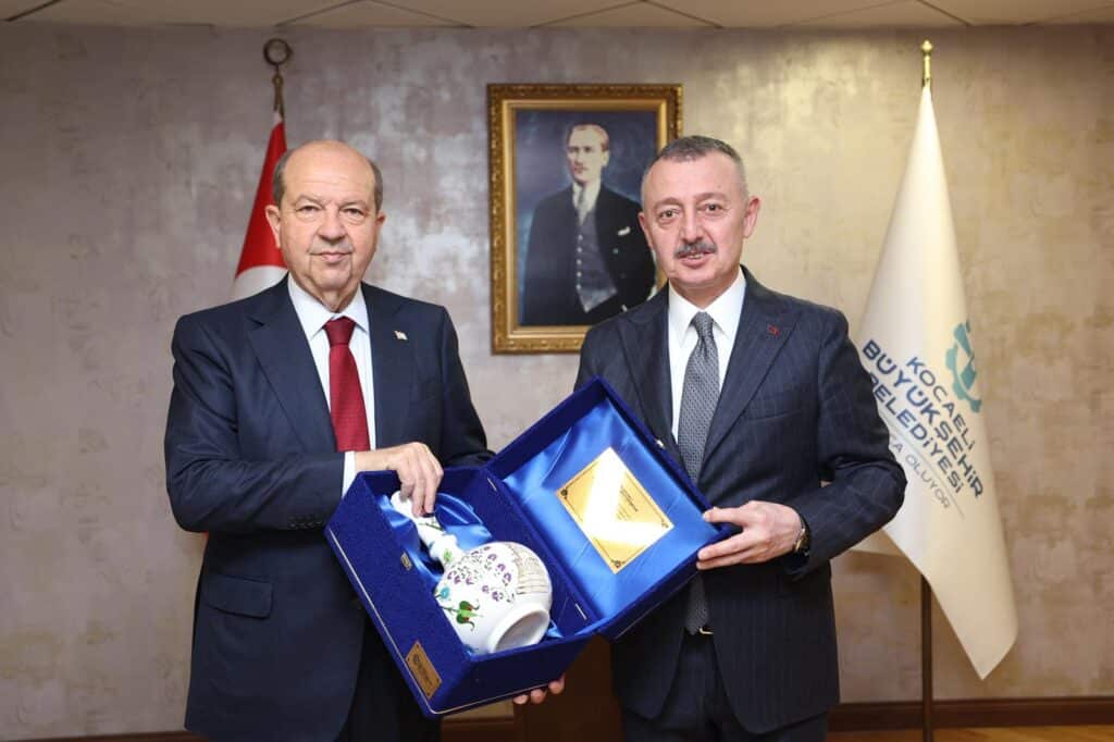 Ersin Tatar, Başkan Büyükakın’a konuk oldu
