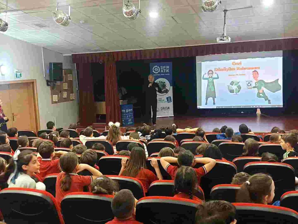 Gölcük’te Miniklere “Sıfır Atık” Eğitimi