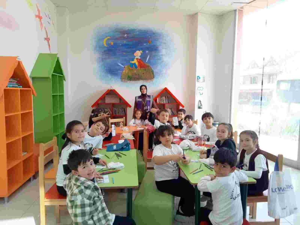 İZGİM Çocuk Kütüphanesi, Kütüphane Haftası’nda öğrencileri ağırladı