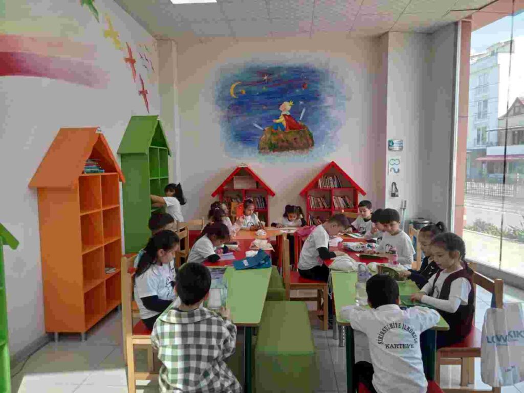 İZGİM Çocuk Kütüphanesi, Kütüphane Haftası’nda öğrencileri ağırladı