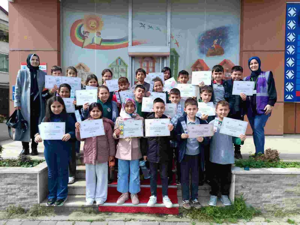 İZGİM, öğrencileri ağırlamaya devam ediyor